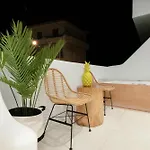 Portara Seaside Luxury Aparthotel