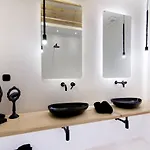 Portara Seaside Luxury 4*