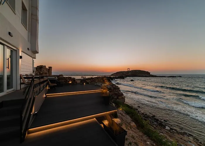 Portara Seaside Luxury 4*