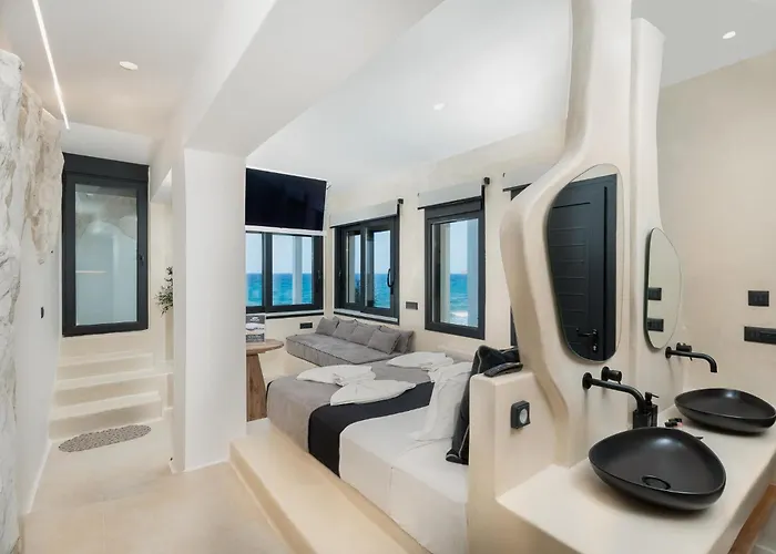 Portara Seaside Luxury 4* Naxos City