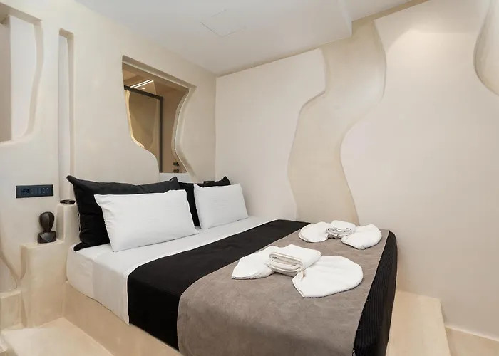 Portara Seaside Luxury Apartmanhotel Naxos City