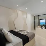 Portara Seaside Luxury Aparthotel