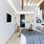 Portara Seaside Luxury Aparthotel Naxos City