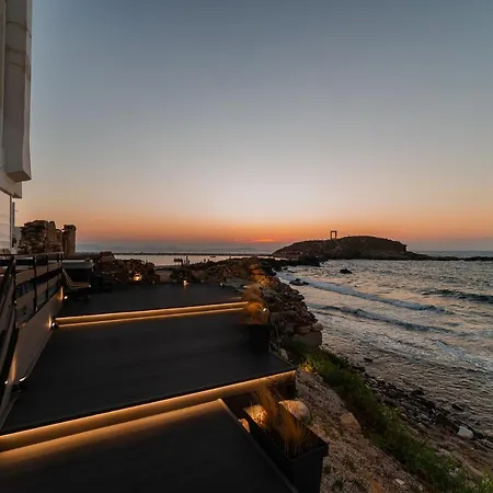 Portara Seaside Luxury 4*