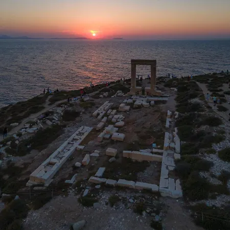 Portara Seaside Luxury 3* Naxos City
