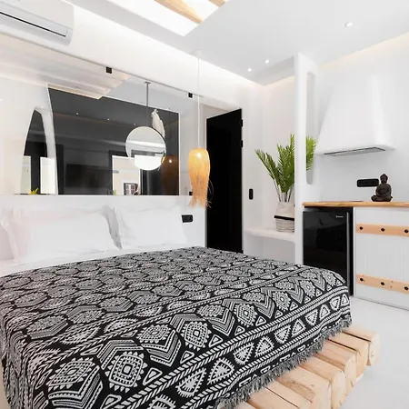 Ξενοδοχείο με διαμερίσματα Portara Seaside Luxury