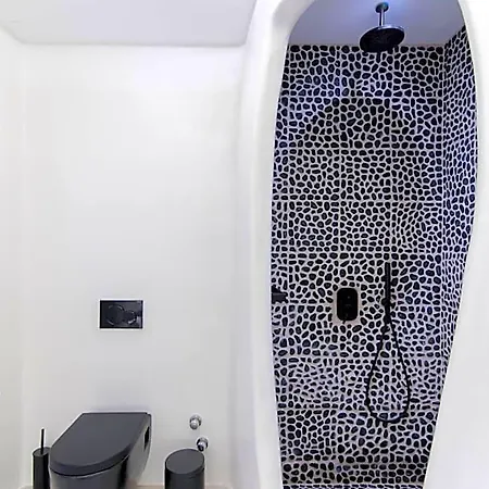 Portara Seaside Luxury Aparthotel 4*