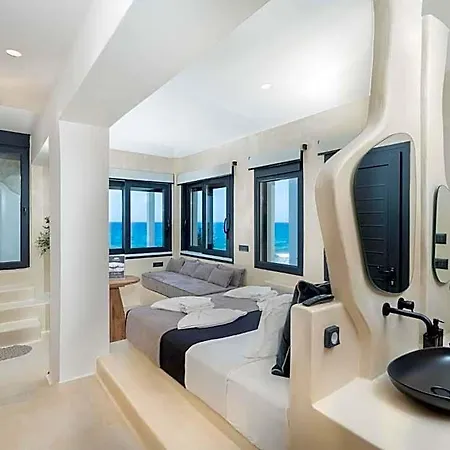 Portara Seaside Luxury 4* Naxos City