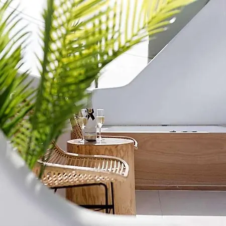 Aparthotel Portara Seaside Luxury