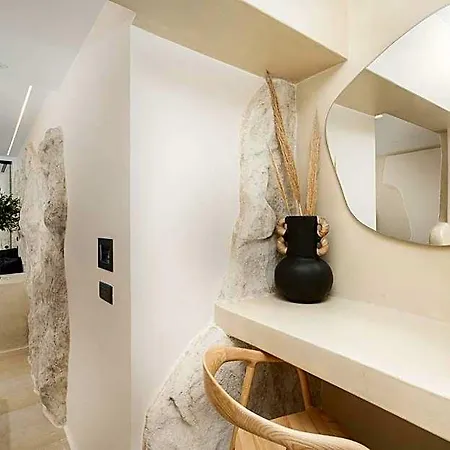 Portara Seaside Luxury 4*