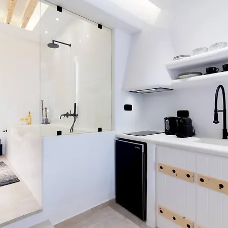 Portara Seaside Luxury 4*